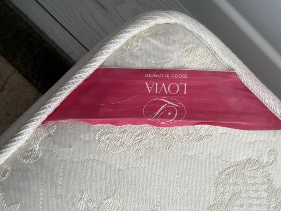 Продам матрас срочнооо!!!