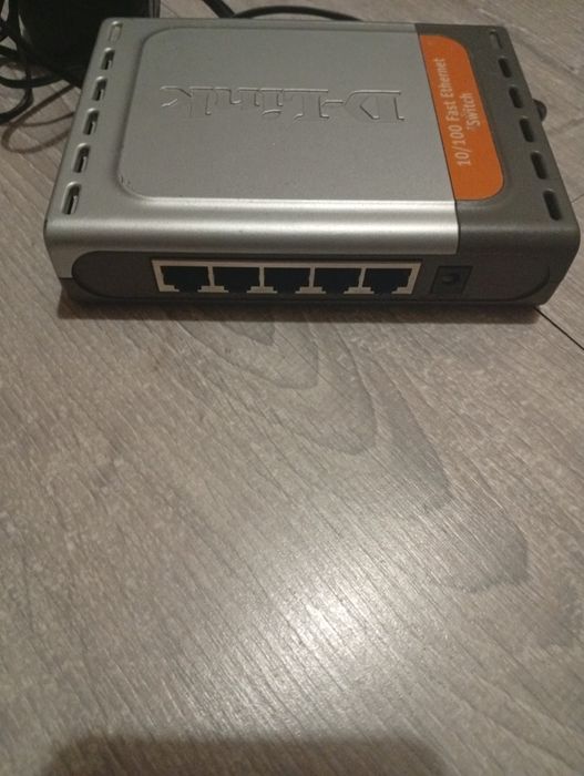 Свитч D -Link 10/100 Switch