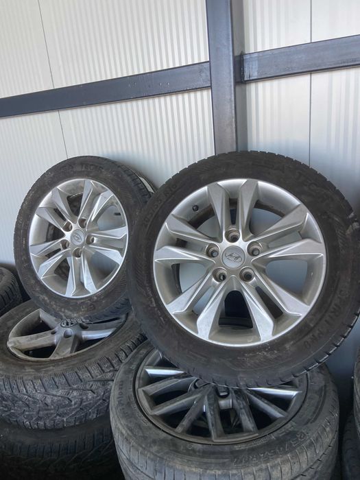 Гуми с джанти Хюндай 205/55R16
