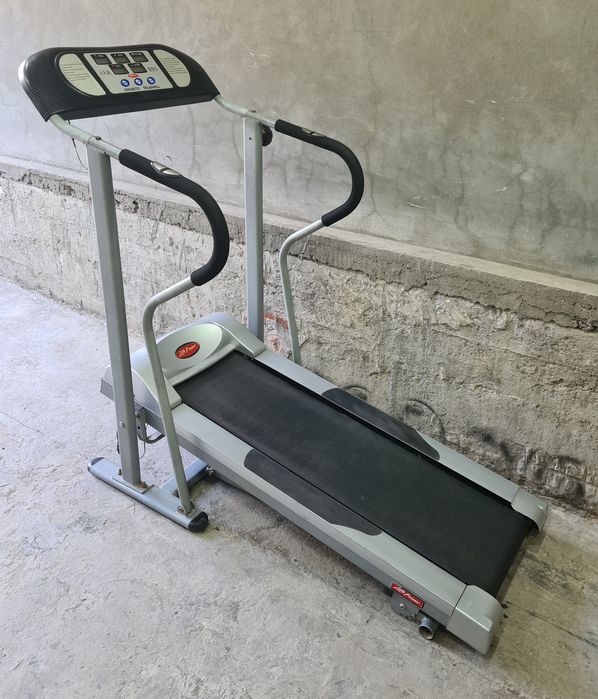 Беговая дорожка "LIFE-POWER" Тайвань