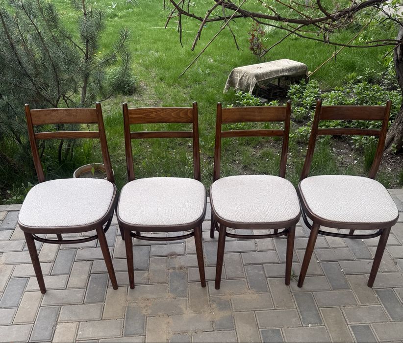 Стулья 4 штуки по 7500