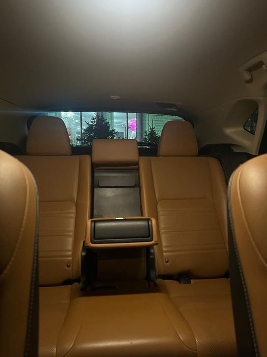 Продам LEXUS NX 300