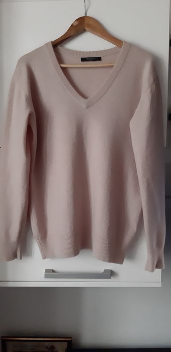 Pulover Max Mara,casmir 100%,culoare roz pudra,pufos,fin,splendid L