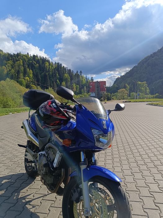 Vând Honda Hornet S