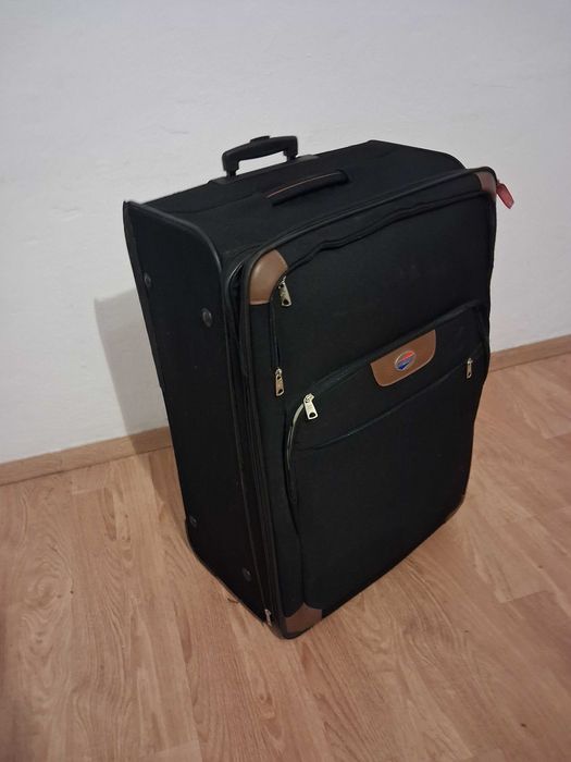 Troler,brend American Tourister 75/50/37,mare