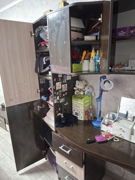 Стол рабочий со шкафом