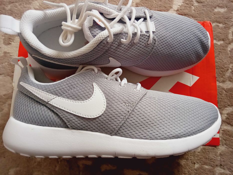 Nike N35.5 нови маратонки