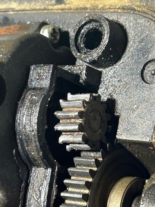 Reparatii masini legat fier Max
