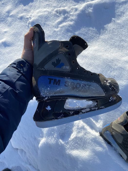 Коньки лыжи продам