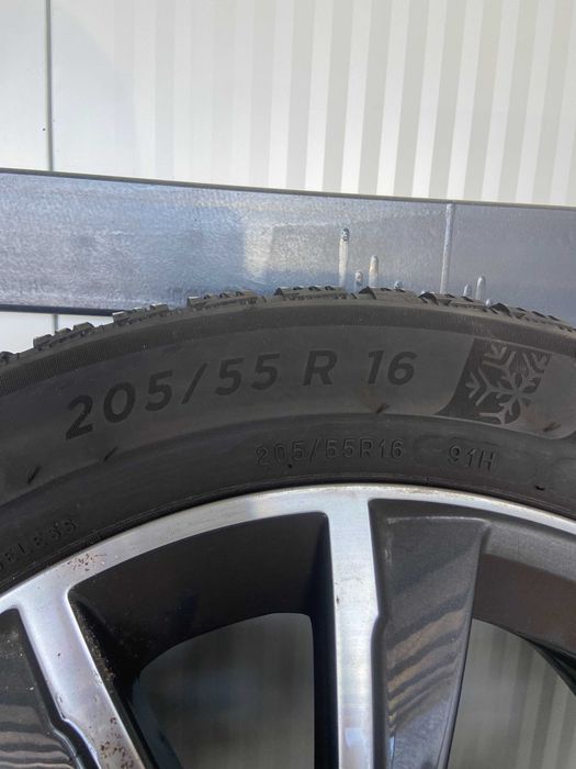 Гуми с джанти Пежо 205/55R16
