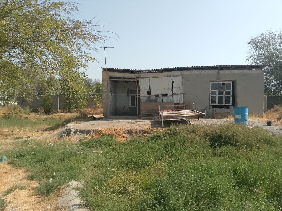 Уй - жой сотилади