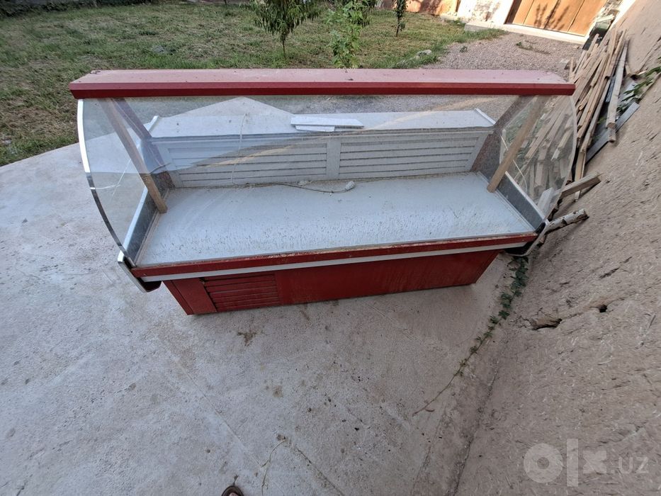 Vitrena haladilnik holadi yaxshi 2 ta bor bir hil