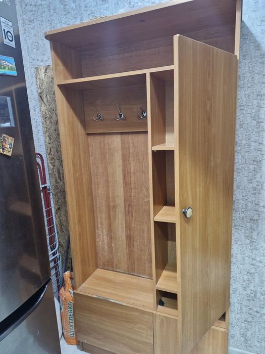 Продам прихожку срочно