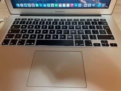 Vand Macbook Air 2017, 13”