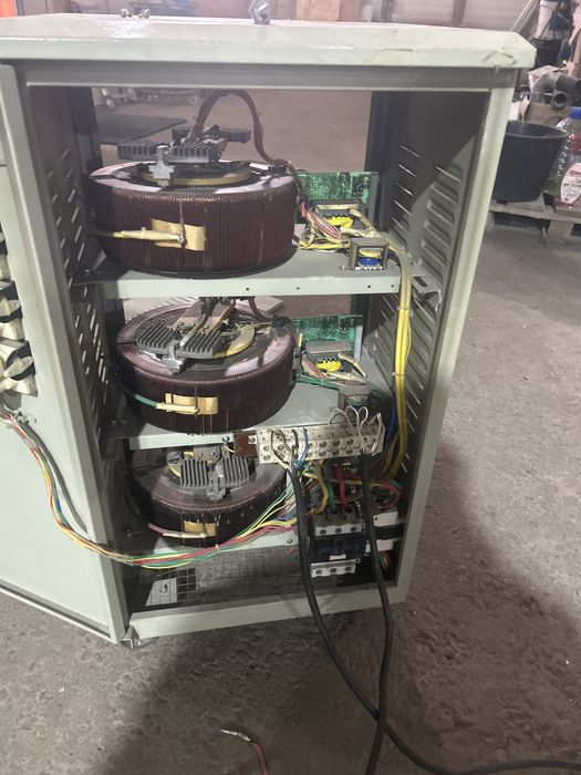 Стабилизатор напряжения 30кв