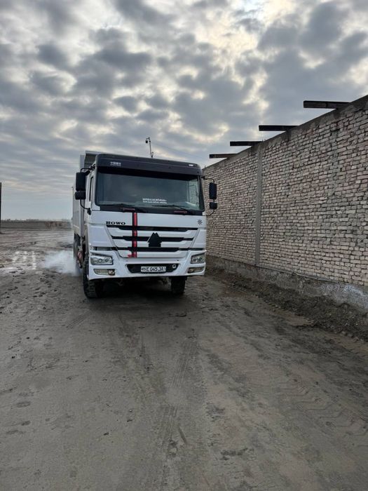 HOWO yuk mashinasi samasval sotiladi