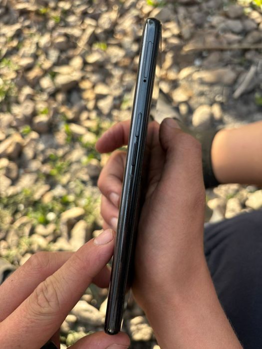 Телефон  oppo Reno5