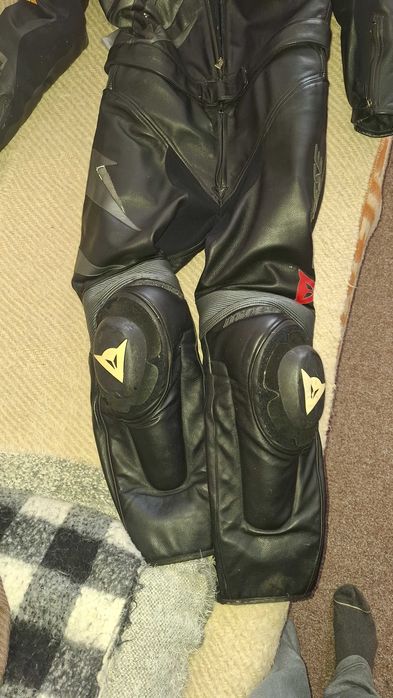 Combinezon Dainese din 2 bucati marimea 54