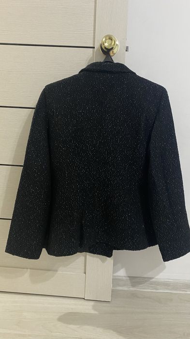 Женский пиджак одевала 1-раз размер 46/48