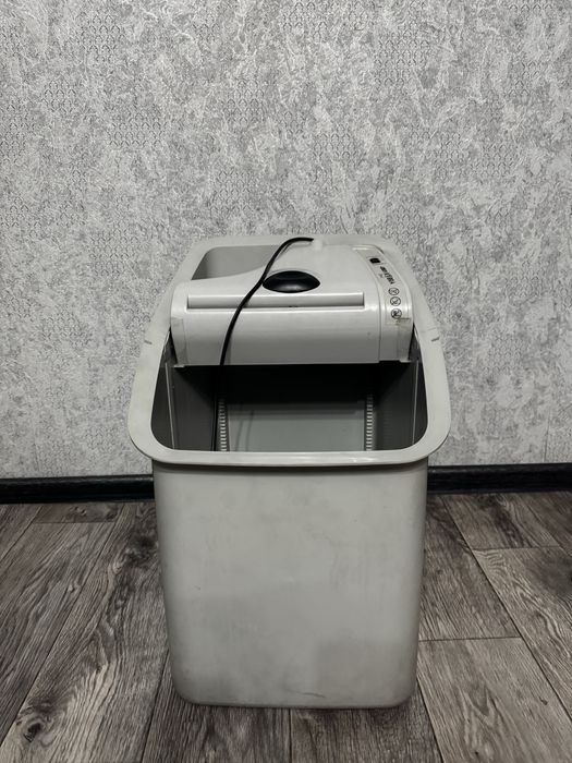 Продам Шредер уничтожитель документов