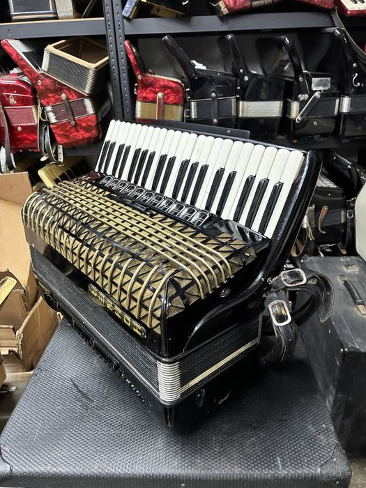 Acordeon Hohner Atlantic IV deluxe cu surdina