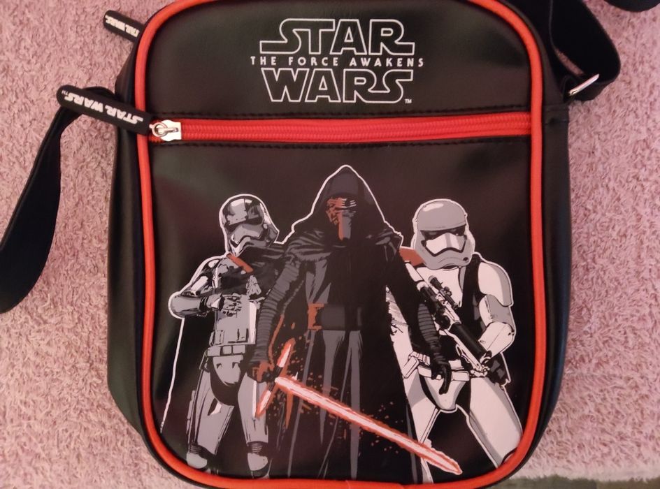 STAR WARS оригинална лицензирана чантичка за през рамо