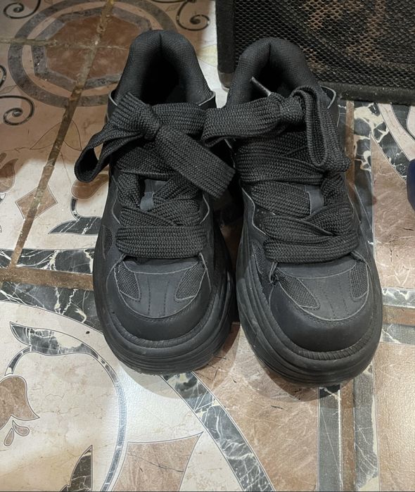 Обувки на Breshka