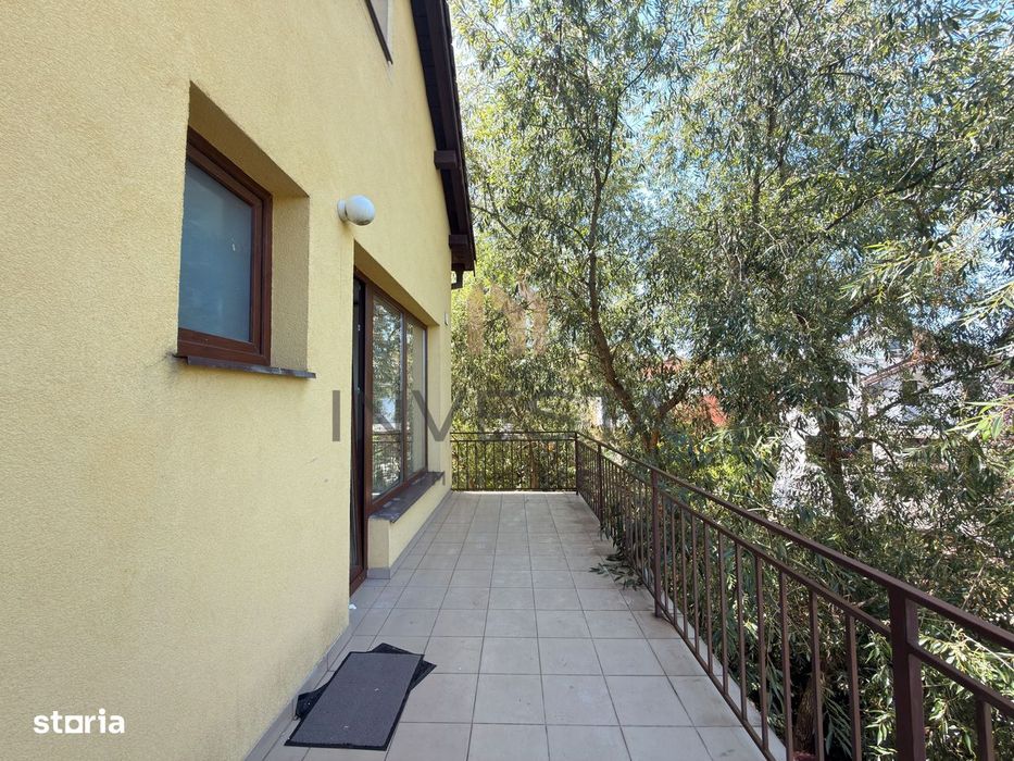 Apartament 3 camere cu terasa, parcare inclusa, zona Andrei Muresanu!