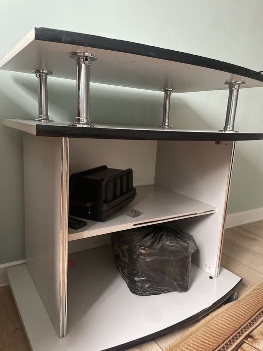 Подставка под телевизор