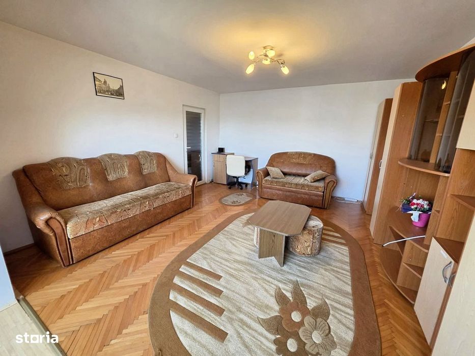 Vand apartament cu o camera cu centrala proprie, 40 mp, bloc 2001