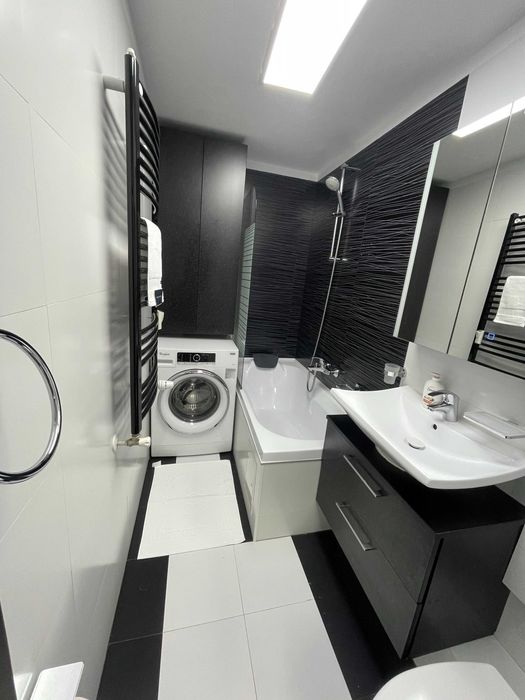 Proprietar, vând garsonieră complet amenajată și utilată, situată în zona Mall Vitan, într-un bloc anvelopat.