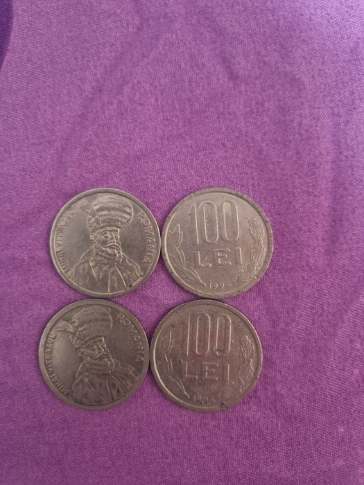 Vand monezi de 100 lei