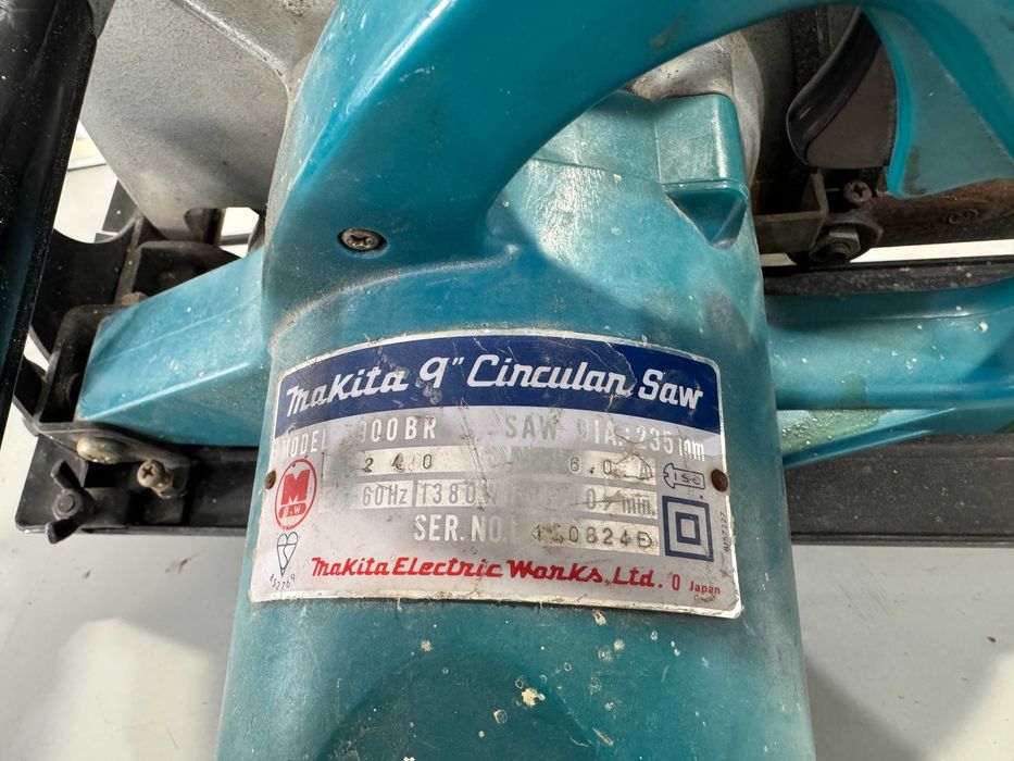 Ръчен циркуляр - Makita 1380 W / 235 mm