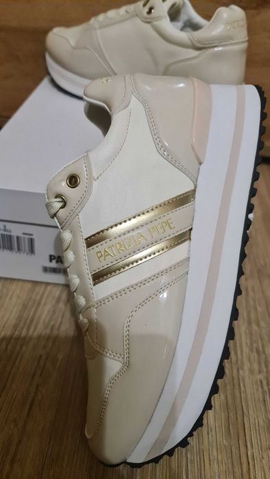 Patrizia pepe  сникърси