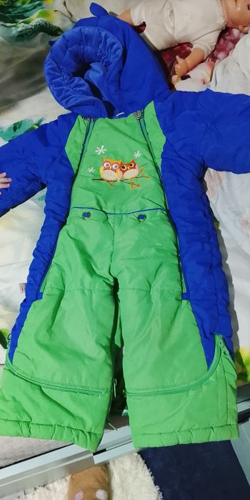 Отдам новорожденные вещи обувь погремушки