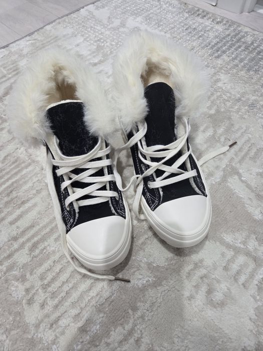 Зимний аяк киім сатылады