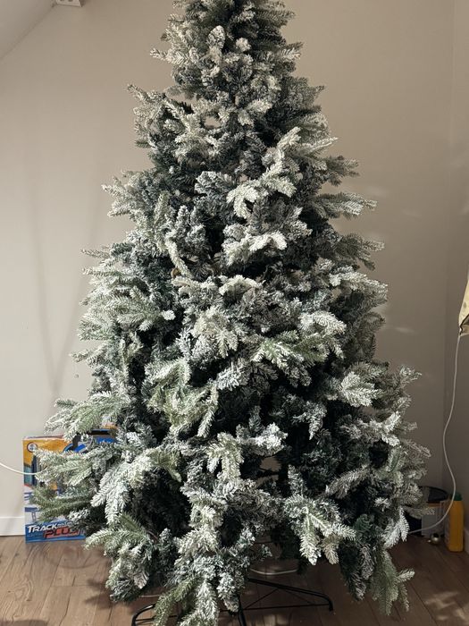 Продам Ёлку в отличном состояние