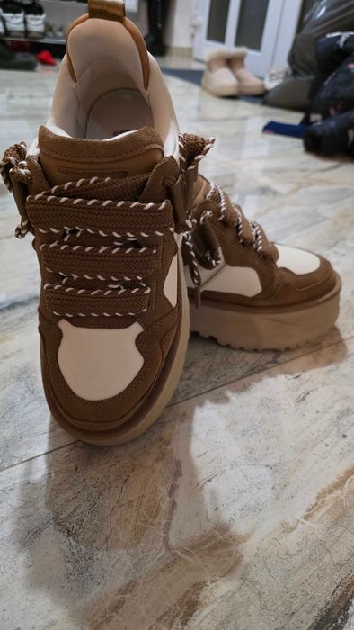 UGG ASTROMEL marime 39