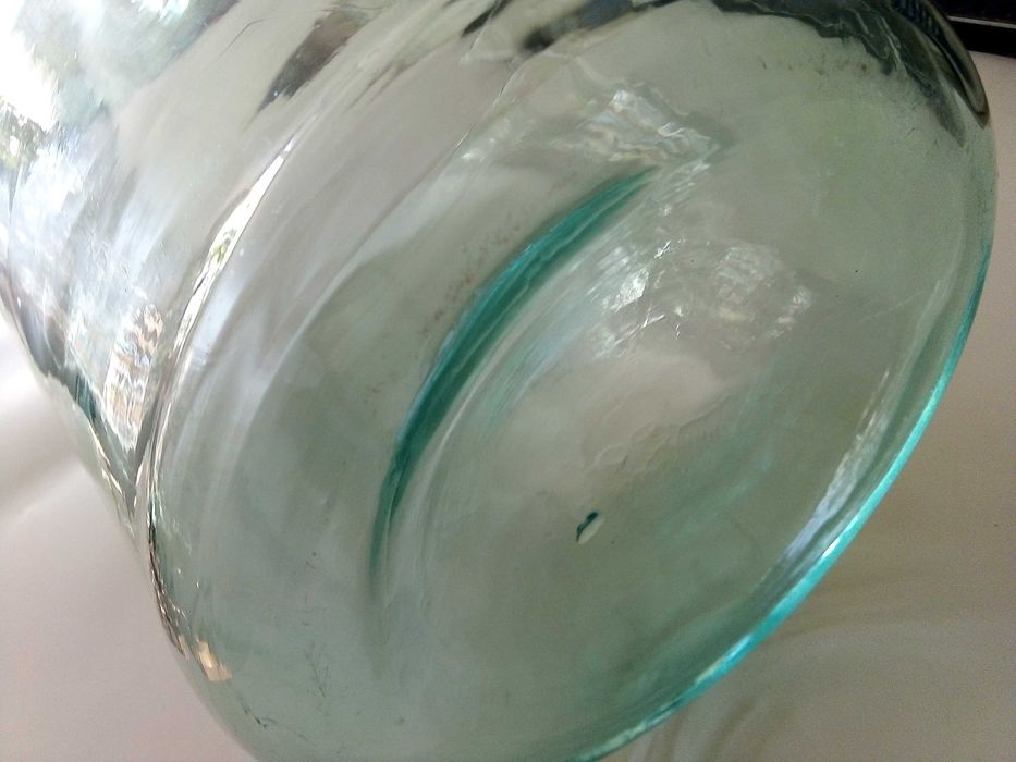 Две стари стъклени шишета / дамаджани 5 литра