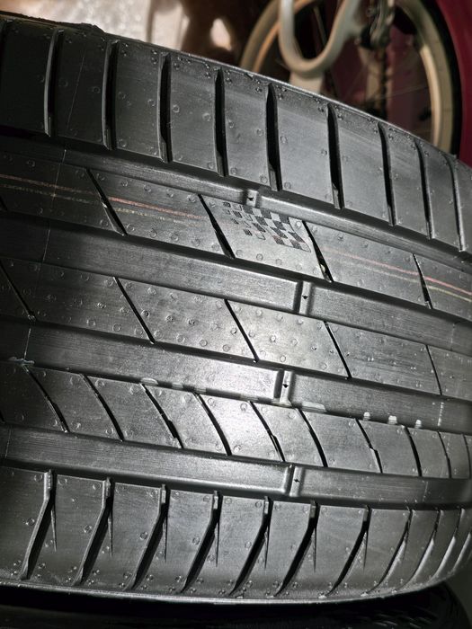 Kumho Ecsta PS71