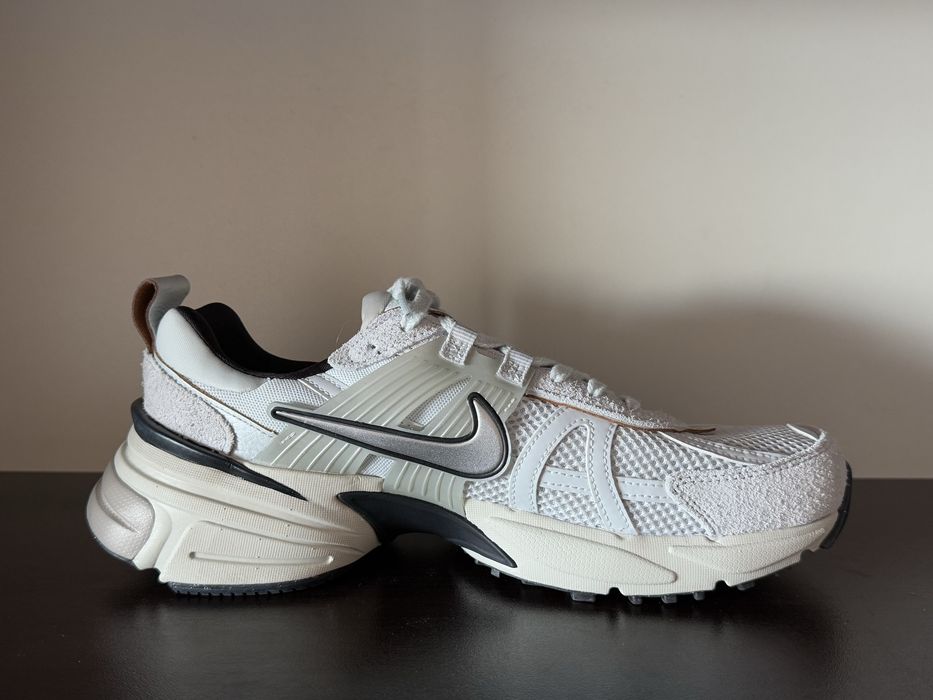 Nike V2K Run 41номер 26.5см Стелка Нови с Кутия