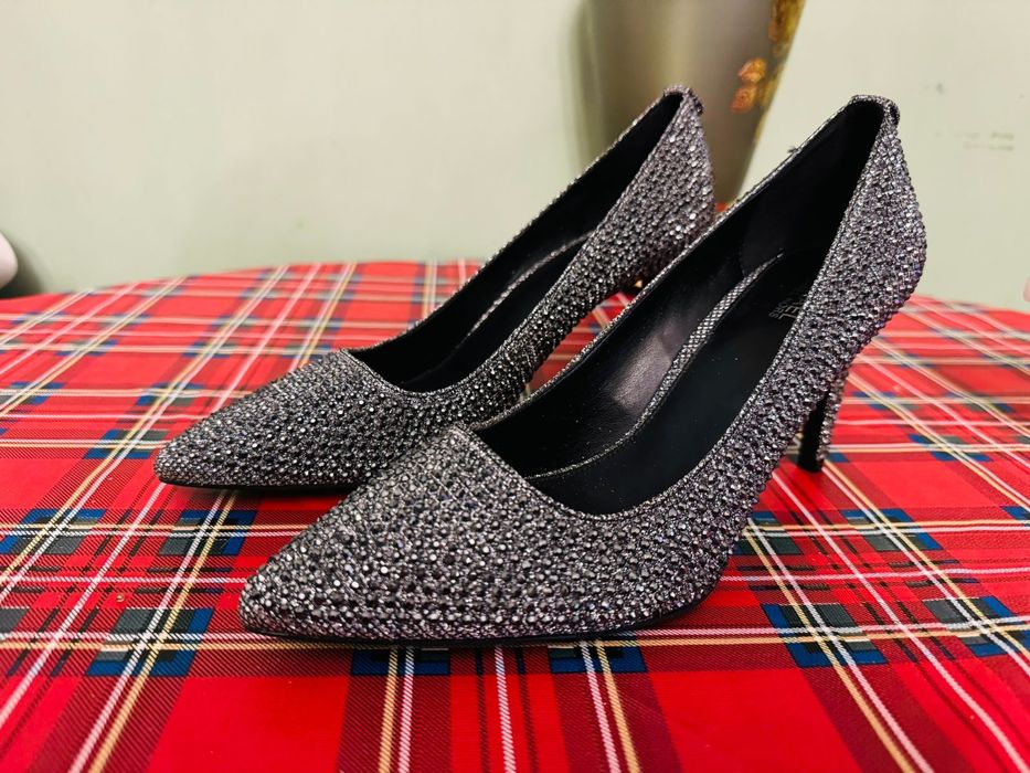 Продам женские туфли Майкл Корс,привезли из США.