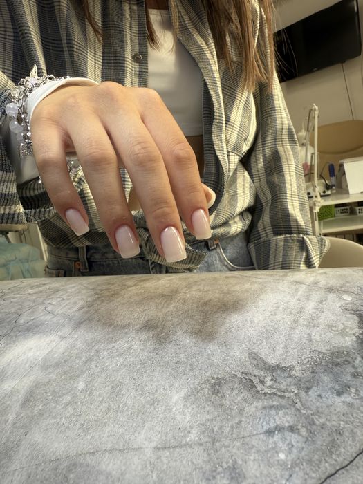 Ищу моделей на маникюр с покрытием, однотон