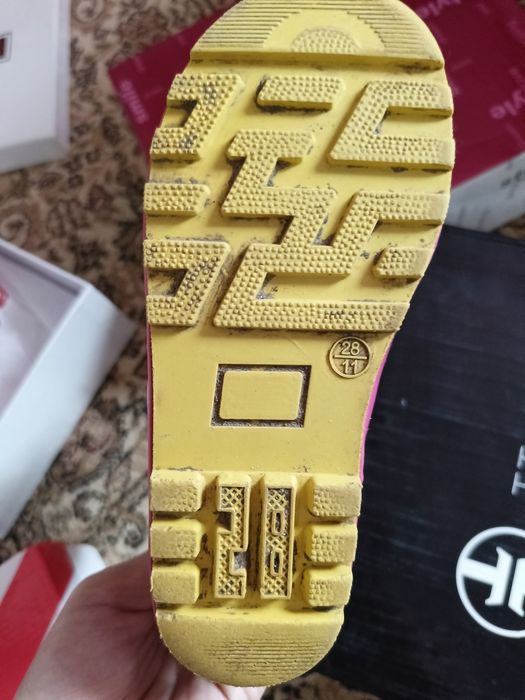 Резиновые сапожки для девочек