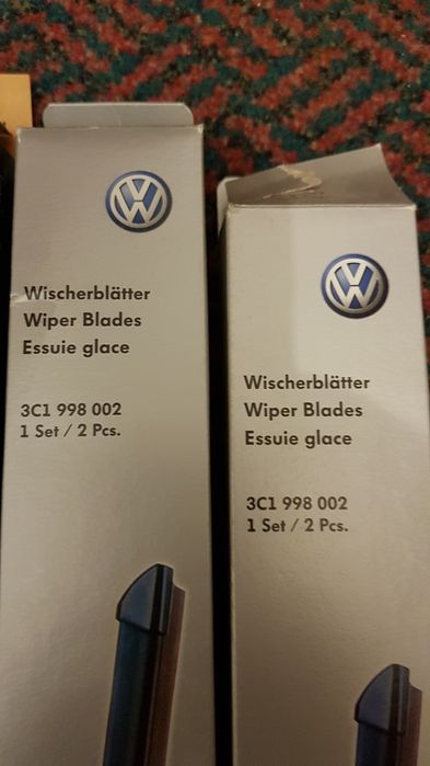Vand set stergatoare VW