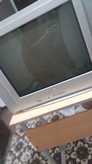 LG Televizor holati yaxshi  narxi kelishiladi