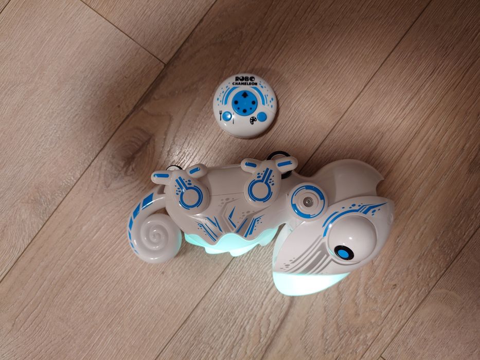 Робо-гущер (гущер и дистанционно)