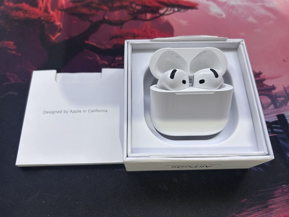 Като НОВИ Air pods 4