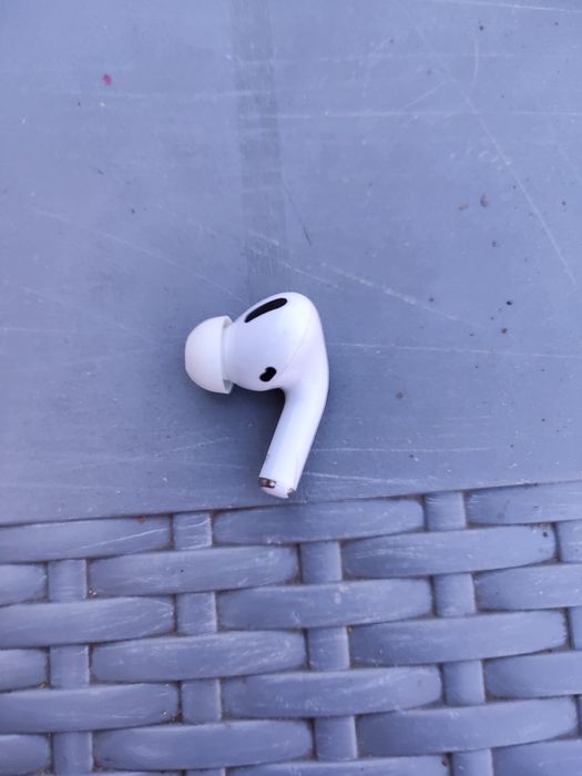 airpods pro в нормальном состоянии использовались 3 месяца