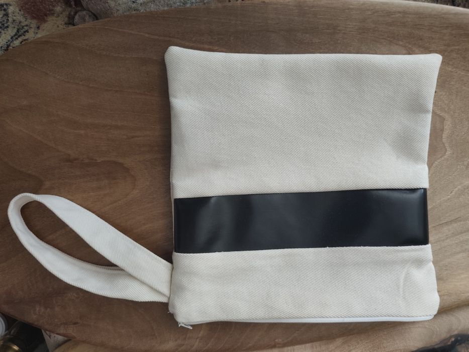 Дънкова чанта за китка